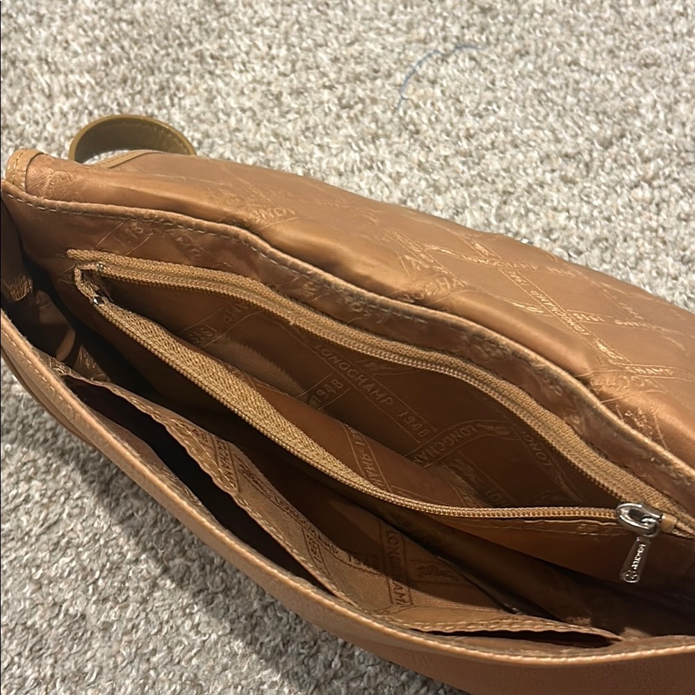Vintage Longchamp Tan Crossbody Bag with Adjustable Strap - Picture 12 of 16